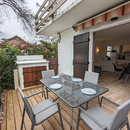 Avec Grande Terrasse Et Proximite A - Fr-1-420-125 *