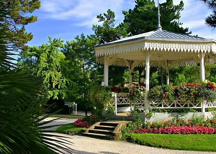 Avec Grande Terrasse Et Proximite A - Fr-1-420-125 * アルカション