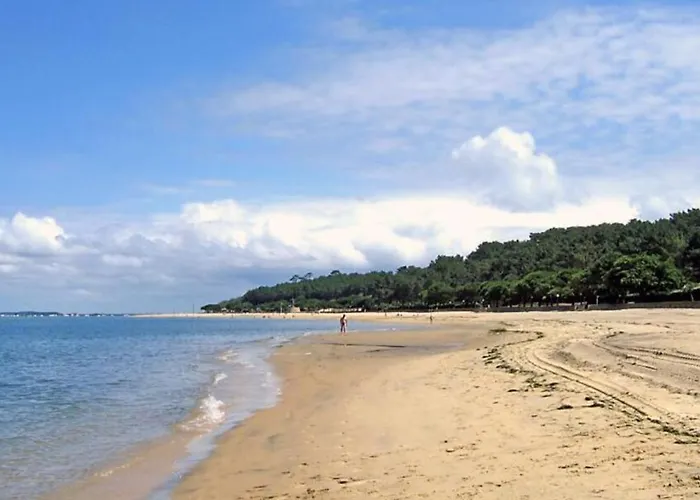 Avec Grande Terrasse Et Proximite A - Fr-1-420-125 アルカション