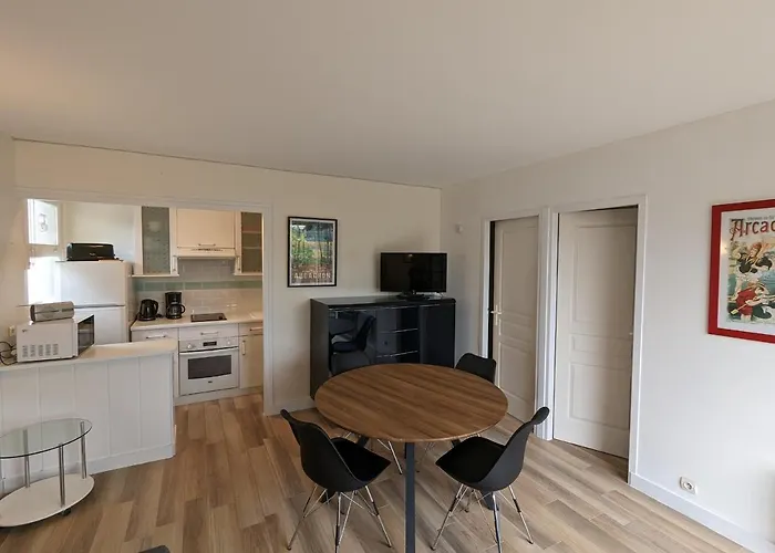 Avec Grande Terrasse Et Proximite A - Fr-1-420-125 アルカション