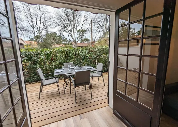 Avec Grande Terrasse Et Proximite A - Fr-1-420-125 アパート