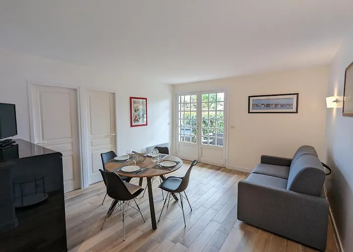 Avec Grande Terrasse Et Proximite A - Fr-1-420-125 アパート