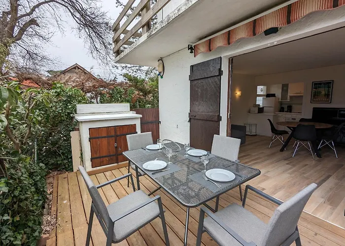 Avec Grande Terrasse Et Proximite A - Fr-1-420-125 *